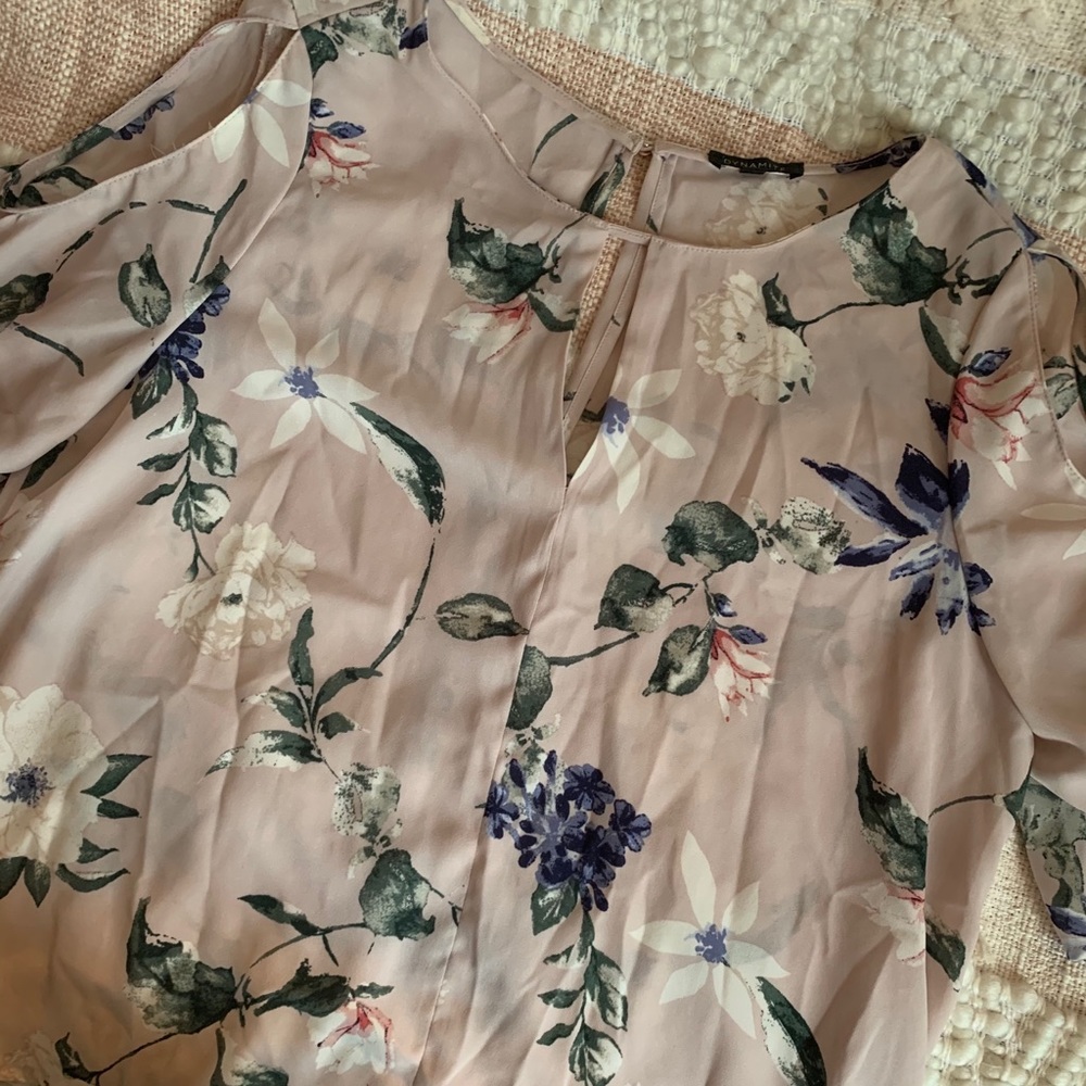 Dynamite off-the-shoulder shirt